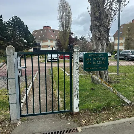 Les Portes De La